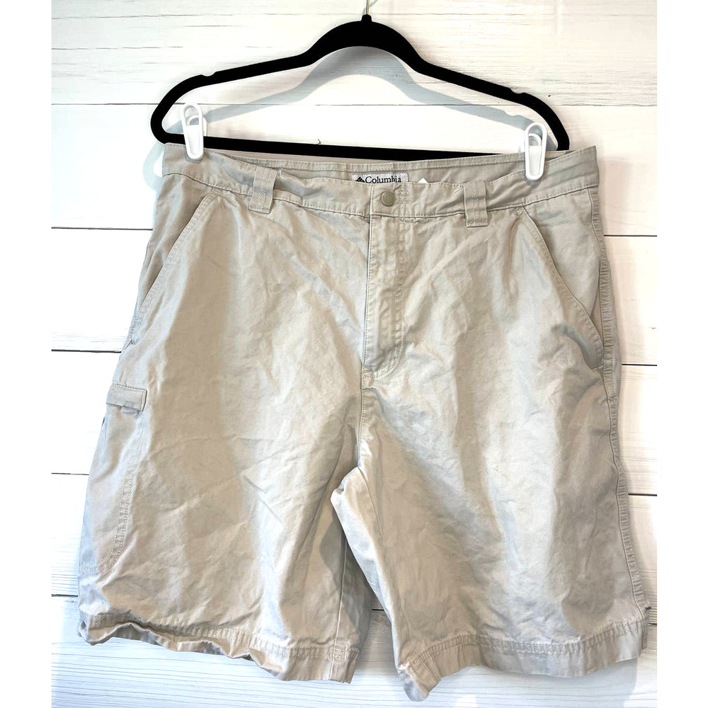 Columbia Khaki Cargo Shorts, Mens 36